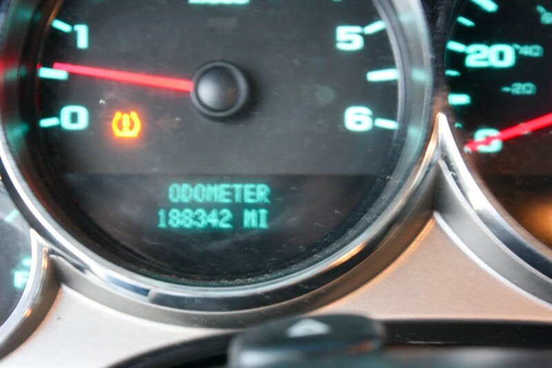 2012 Chevrolet Silverado 2500HD Work Truck - Photo 31 - Arlington, TX 76011