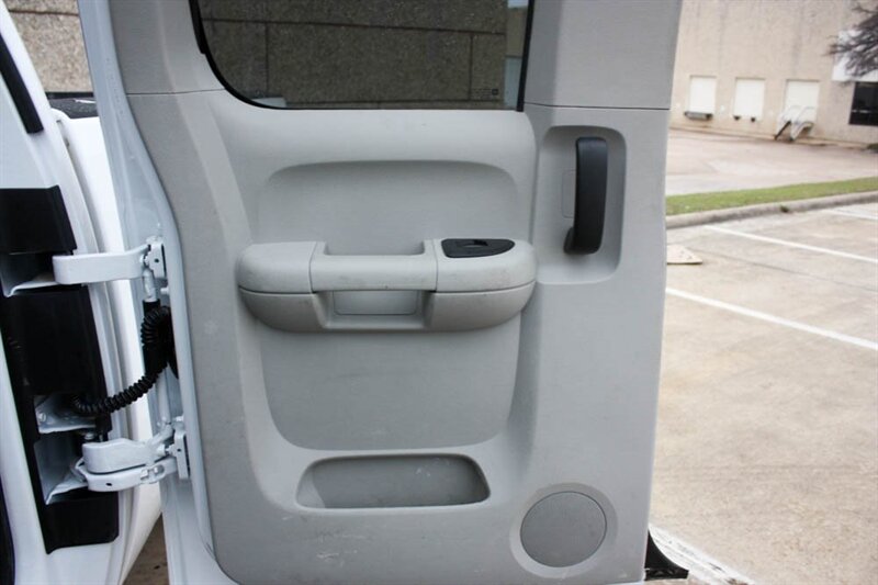 2012 Chevrolet Silverado 2500HD Work Truck - Photo 18 - Arlington, TX 76011