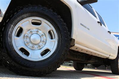 2018 Chevrolet Silverado 2500 Work Truck   - Photo 2 - Arlington, TX 76011