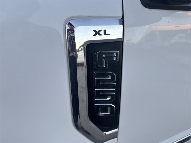 2021 Ford F-250 XL - Photo 12 - Arlington, TX 76011