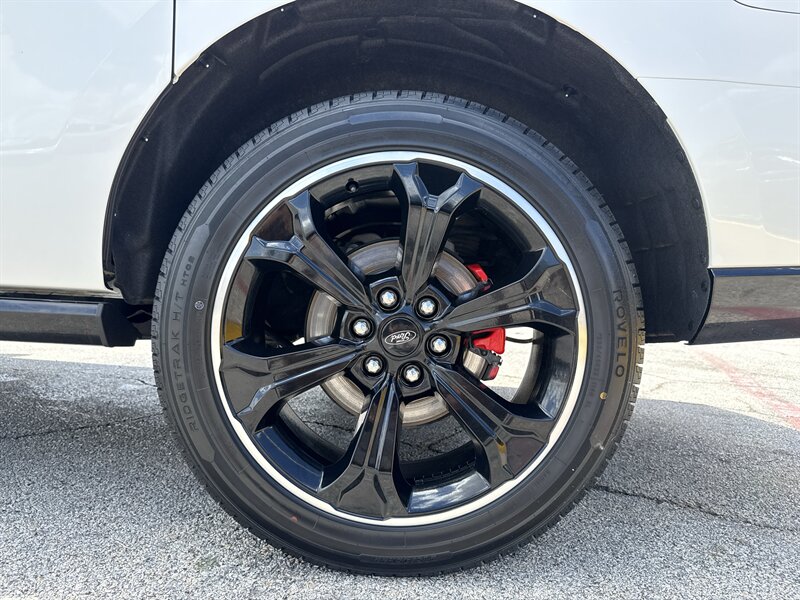 2023 Ford Expedition MAX Limited - Photo 11 - Arlington, TX 76011