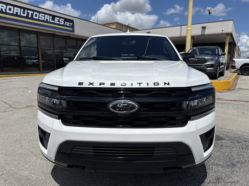 2023 Ford Expedition MAX Limited - Photo 2 - Arlington, TX 76011