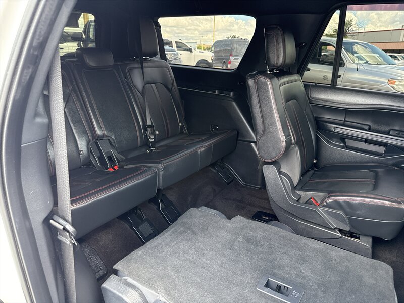 2023 Ford Expedition MAX Limited - Photo 20 - Arlington, TX 76011