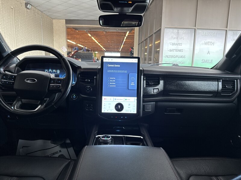 2023 Ford Expedition MAX Limited - Photo 27 - Arlington, TX 76011