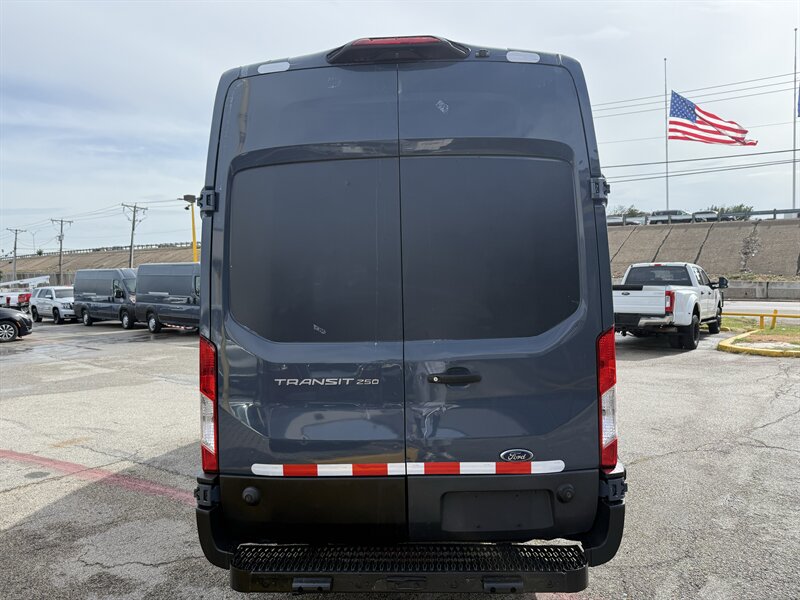 2019 Ford Transit 250 - Photo 6 - Arlington, TX 76011
