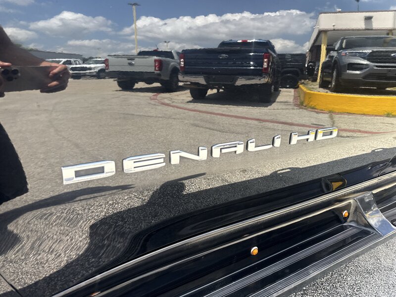 2023 GMC Sierra 3500HD Denali - Photo 13 - Arlington, TX 76011