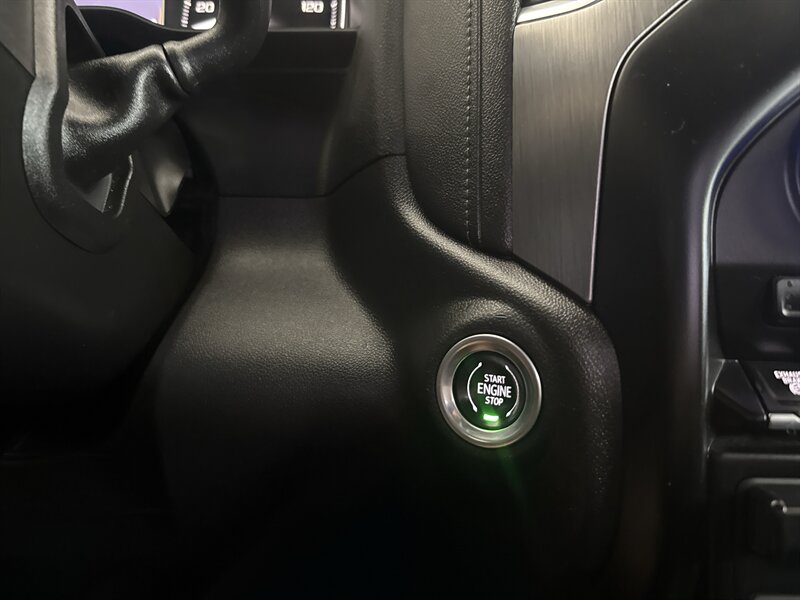 2023 GMC Sierra 3500HD Denali - Photo 25 - Arlington, TX 76011