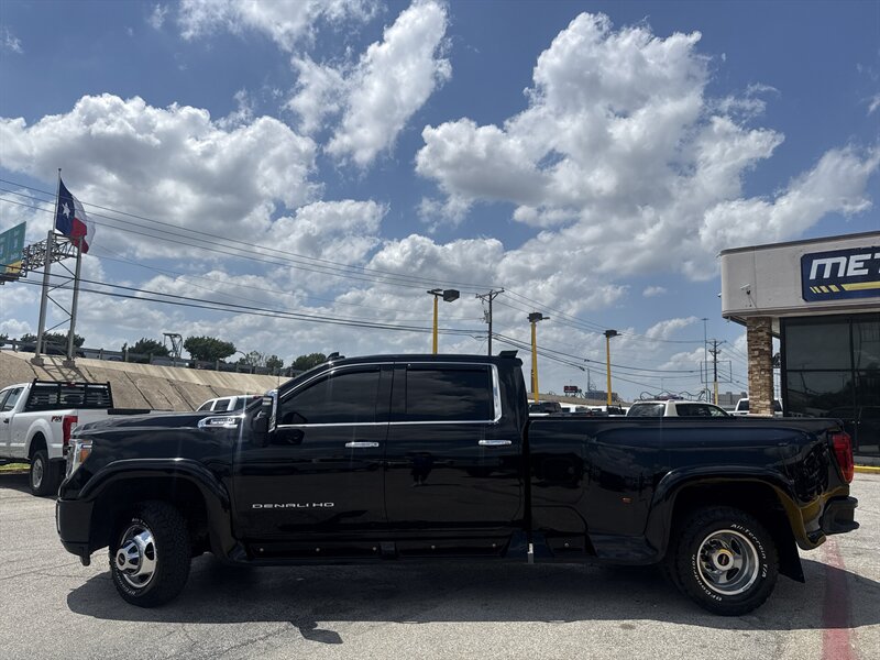 2023 GMC Sierra 3500HD Denali - Photo 9 - Arlington, TX 76011