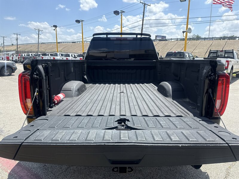 2023 GMC Sierra 3500HD Denali - Photo 7 - Arlington, TX 76011