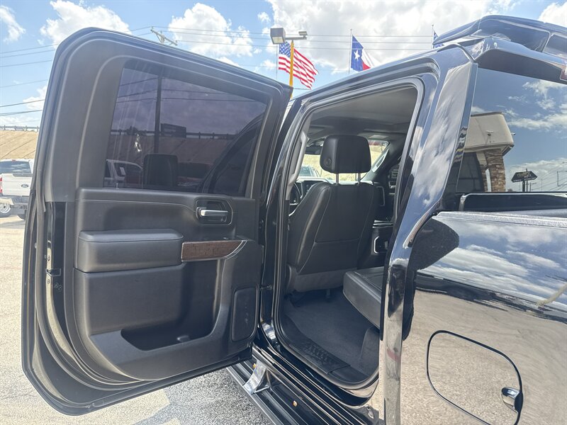 2023 GMC Sierra 3500HD Denali - Photo 16 - Arlington, TX 76011