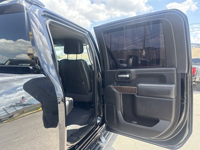2023 GMC Sierra 3500HD Denali - Photo 20 - Arlington, TX 76011