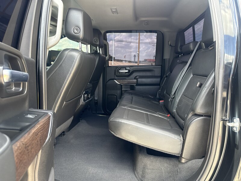 2023 GMC Sierra 3500HD Denali - Photo 17 - Arlington, TX 76011