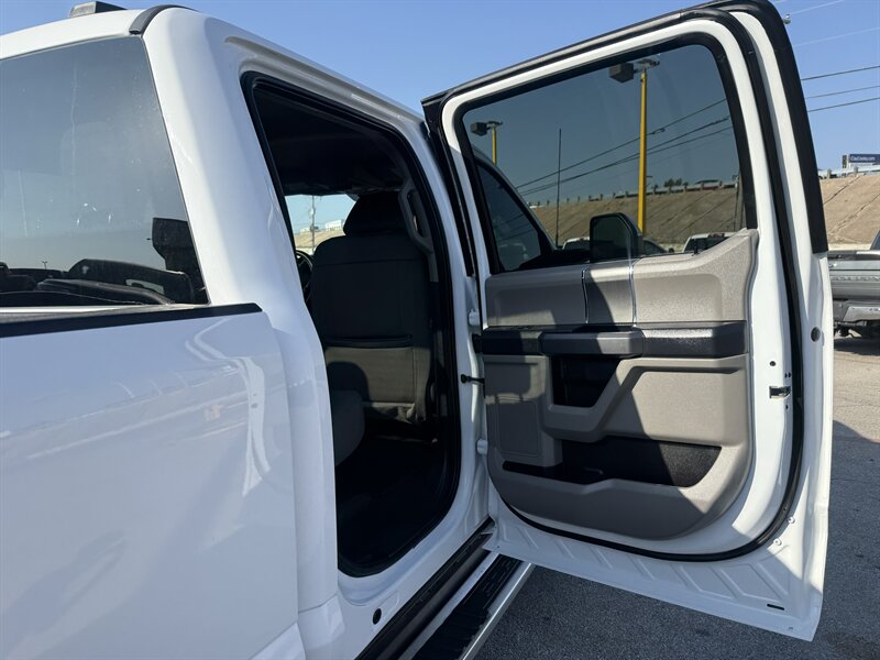 2022 Ford F-250 Super Duty XLT - Photo 19 - Arlington, TX 76011