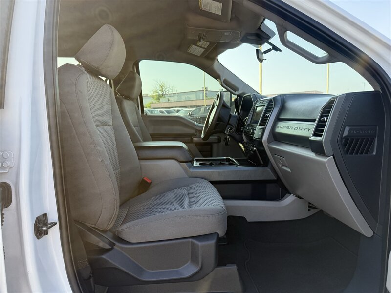 2022 Ford F-250 Super Duty XLT - Photo 18 - Arlington, TX 76011
