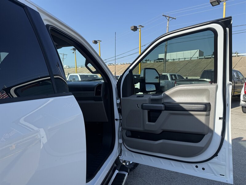 2022 Ford F-250 Super Duty XLT - Photo 17 - Arlington, TX 76011