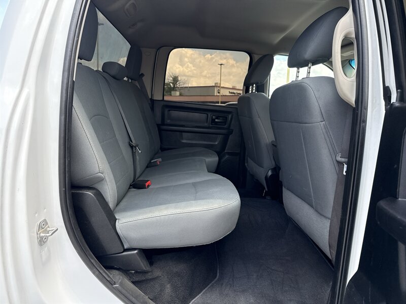 2018 RAM 3500 Tradesman - Photo 19 - Arlington, TX 76011