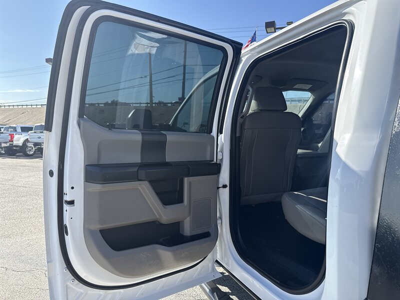 2017 FORD F550 Xl - Photo 15 - Arlington, TX 76011