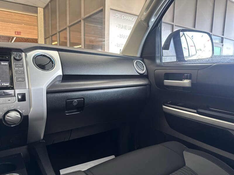 2017 Toyota Tundra SR5 - Photo 26 - Arlington, TX 76011