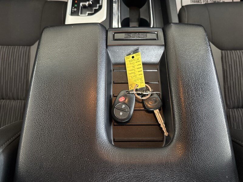 2017 Toyota Tundra SR5 - Photo 32 - Arlington, TX 76011