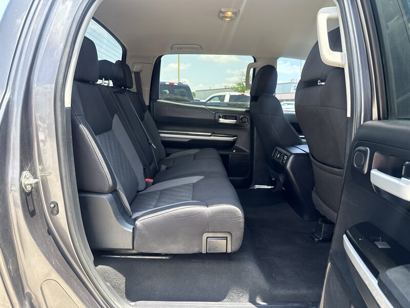 2017 Toyota Tundra SR5 - Photo 20 - Arlington, TX 76011