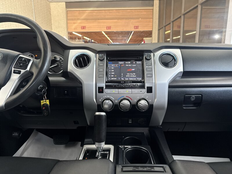 2017 Toyota Tundra SR5 - Photo 25 - Arlington, TX 76011