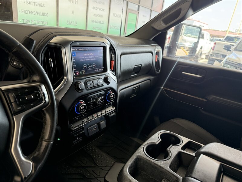 2022 Chevrolet Silverado 2500HD LT - Photo 26 - Arlington, TX 76011