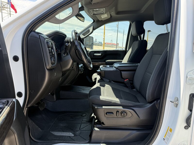 2022 Chevrolet Silverado 2500HD LT - Photo 14 - Arlington, TX 76011