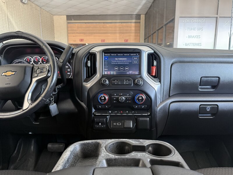 2022 Chevrolet Silverado 2500HD LT - Photo 24 - Arlington, TX 76011