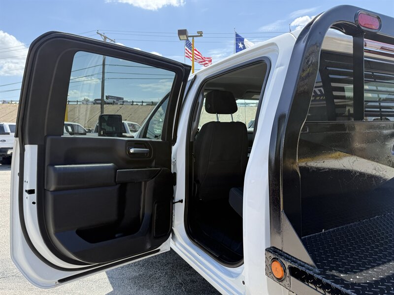 2022 Chevrolet Silverado 2500HD LT - Photo 15 - Arlington, TX 76011