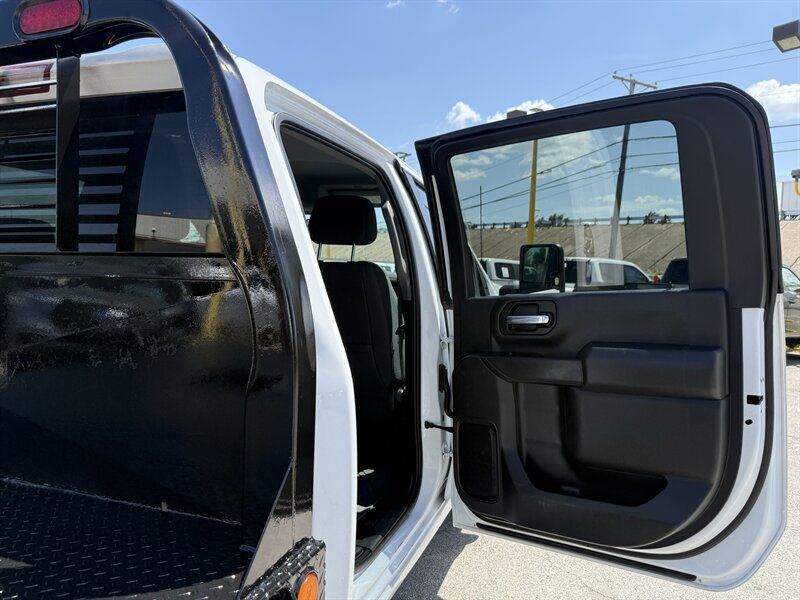 2022 Chevrolet Silverado 2500HD LT - Photo 19 - Arlington, TX 76011
