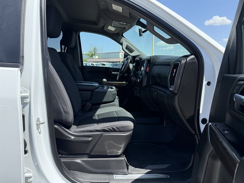 2022 Chevrolet Silverado 2500HD LT - Photo 18 - Arlington, TX 76011