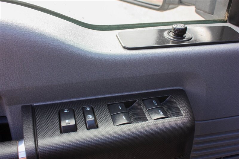 2015 Ford F-350 Super Duty XL - Photo 18 - Arlington, TX 76011