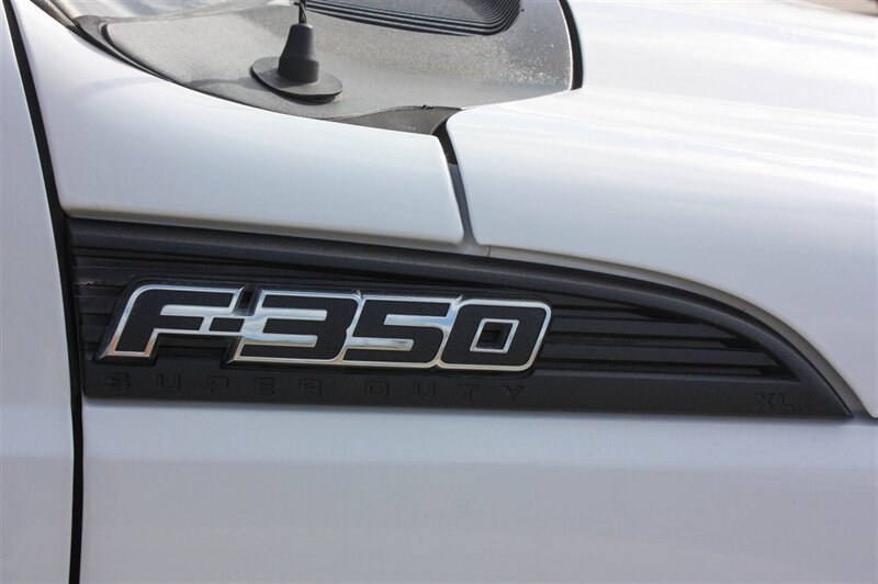 2015 Ford F-350 Super Duty XL - Photo 11 - Arlington, TX 76011