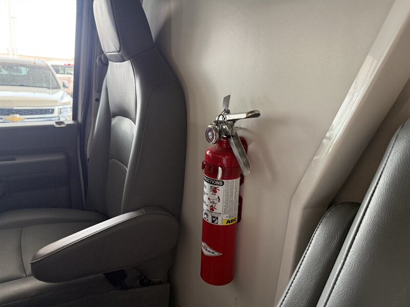 2023 Ford E-350 SD - Photo 25 - Arlington, TX 76011