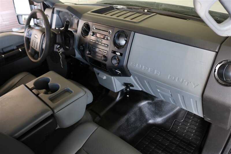 2013 Ford F-250 XLT   - Photo 33 - Arlington, TX 76011