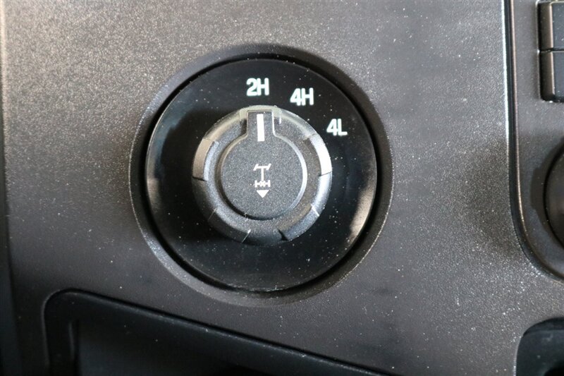 2013 Ford F-250 XLT   - Photo 23 - Arlington, TX 76011