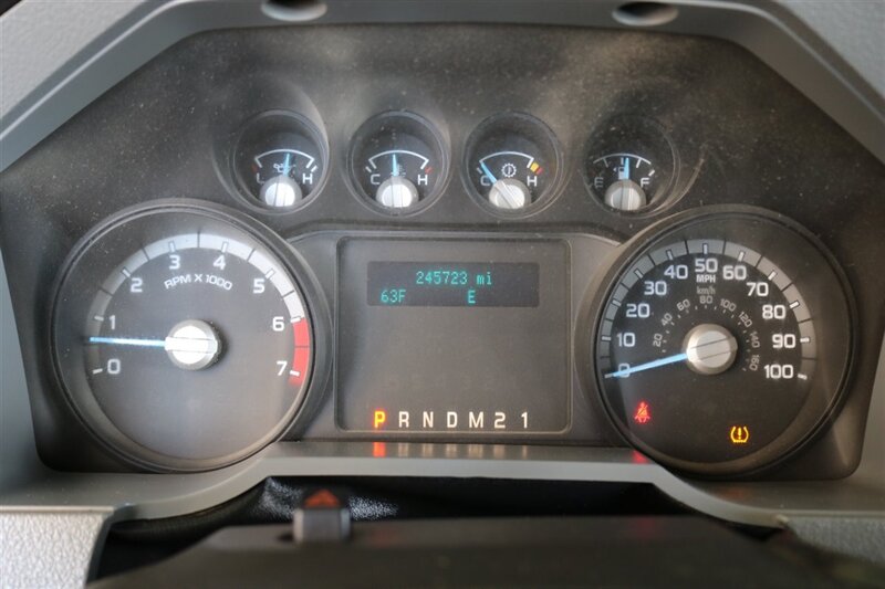 2013 Ford F-250 XLT   - Photo 18 - Arlington, TX 76011