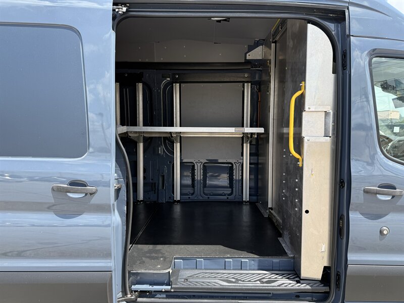 2019 Ford Transit 250 - Photo 16 - Arlington, TX 76011