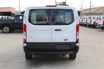 2016 Ford Transit 150   - Photo 8 - Arlington, TX 76011