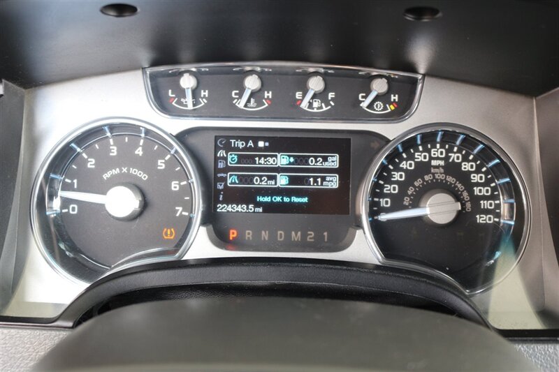 2011 Ford F-150 Platinum - Photo 19 - Arlington, TX 76011