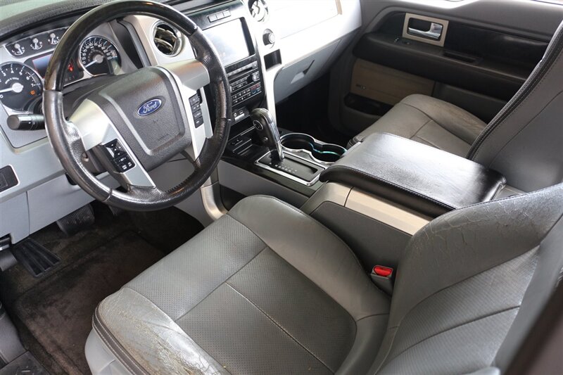 2011 Ford F-150 Platinum - Photo 17 - Arlington, TX 76011