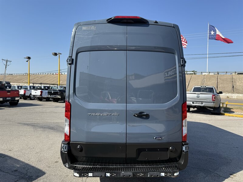 2020 Ford Transit 250 - Photo 6 - Arlington, TX 76011