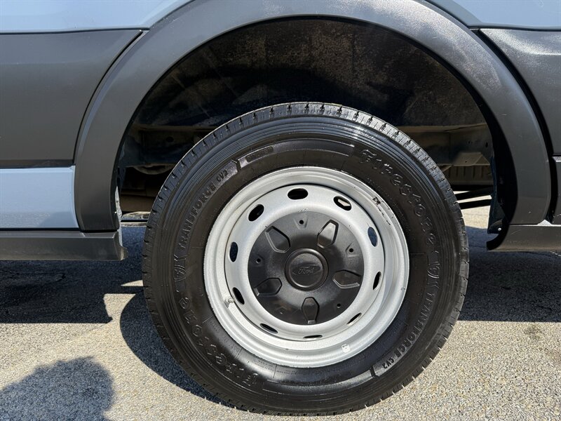 2020 Ford Transit 250 - Photo 11 - Arlington, TX 76011