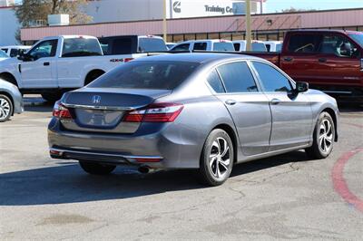 2017 Honda Accord LX   - Photo 9 - Arlington, TX 76011