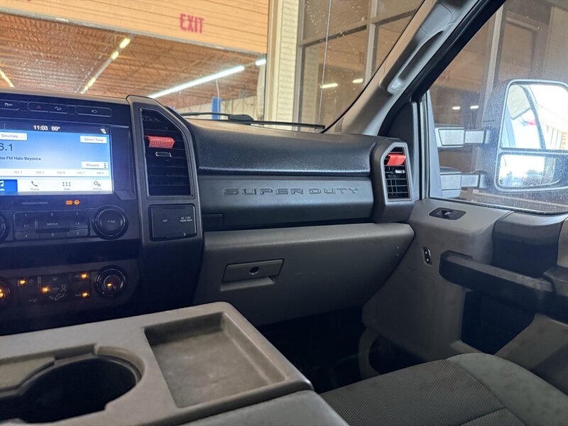 2019 Ford F-350 Super Duty STX - Photo 26 - Arlington, TX 76011
