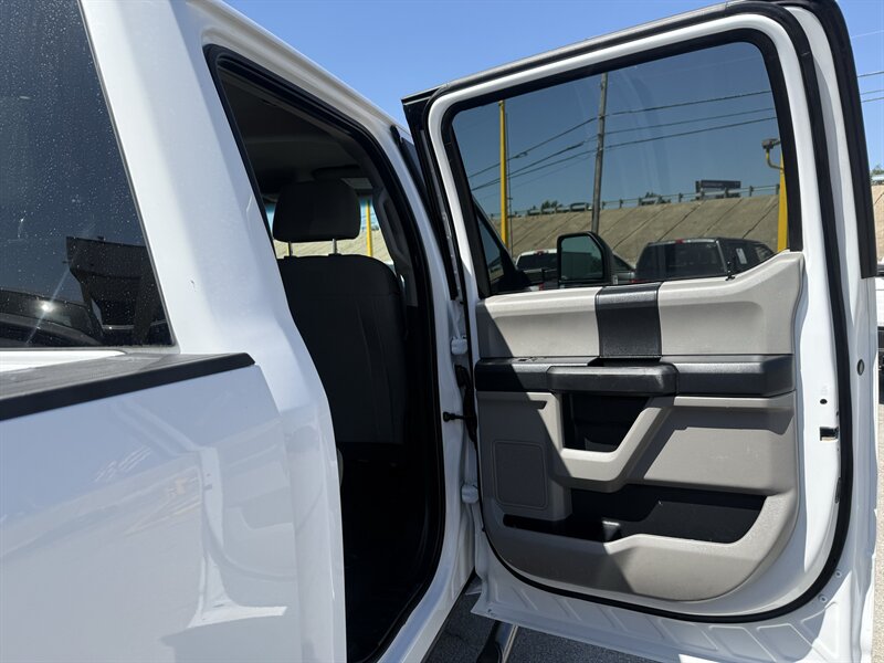 2019 Ford F-350 Super Duty STX - Photo 20 - Arlington, TX 76011
