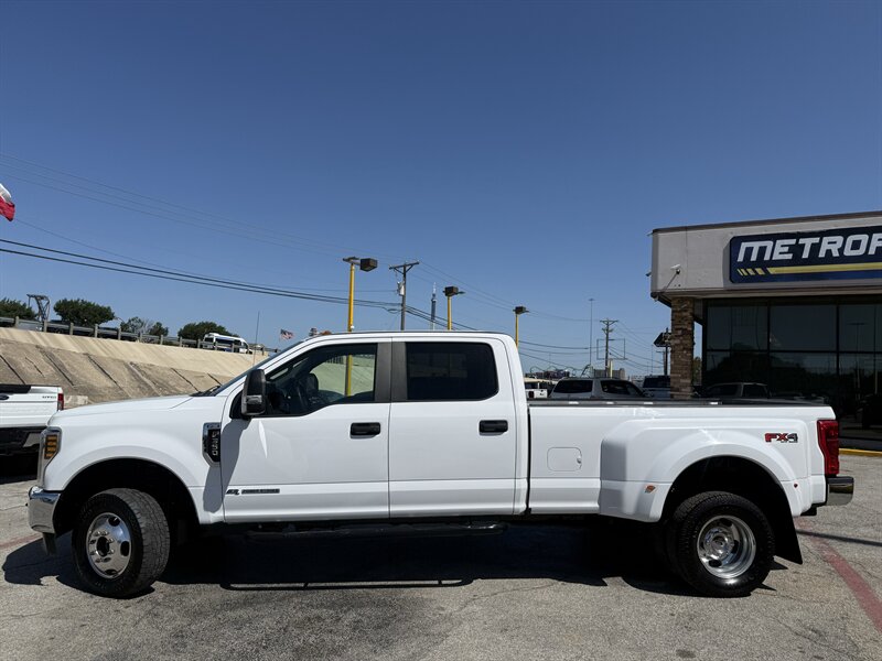2019 Ford F-350 Super Duty STX - Photo 8 - Arlington, TX 76011