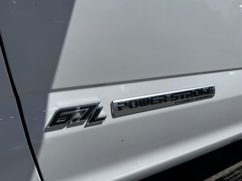 2019 Ford F-350 Super Duty STX - Photo 12 - Arlington, TX 76011