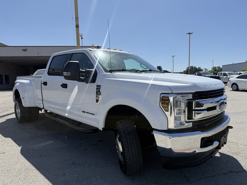 2019 Ford F-350 Super Duty STX - Photo 3 - Arlington, TX 76011