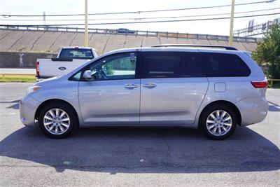 2017 Toyota Sienna LE 7-Passenger   - Photo 6 - Arlington, TX 76011